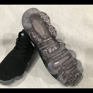 Nike Vapormax flyknit 2018 black size 8.5